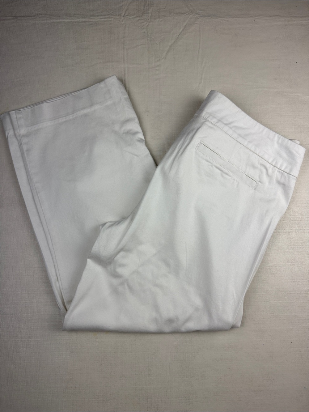 Lilly Pulitzer White Palm Beach Fit Capri Pants Ankle Button Detail Size 12